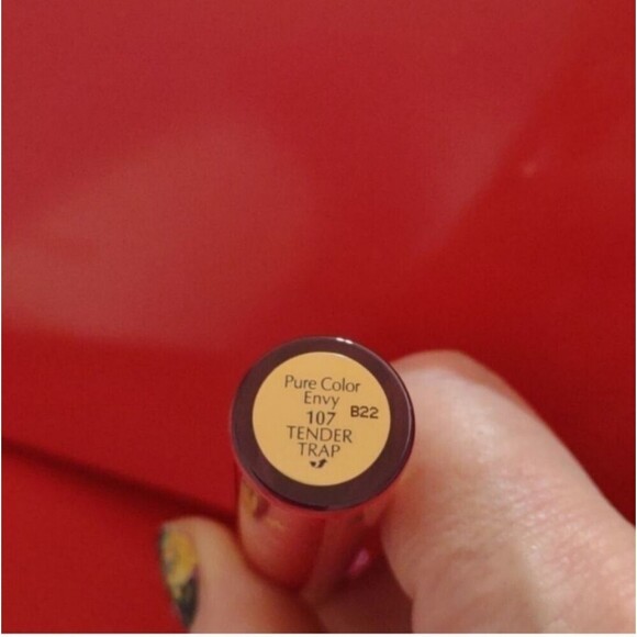 ESTEE LAUDER Limited EDITION Pure Color Envy Lip Gloss 107 Tender Trap - Picture 3 of 3